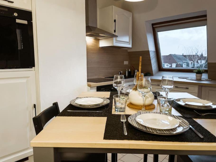 Lumineux Avec Vue Sur Les Vosges Appartement Colmar Buitenkant foto